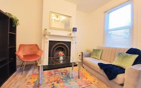 Wimbledon Ideal 1 Bedroom Ground Floor Apartment With Garden